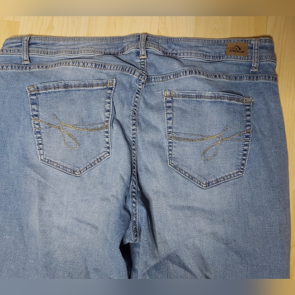 Jordache Distressed High Rise Black Floral Embroidered Jeans - Picture 7 of 10